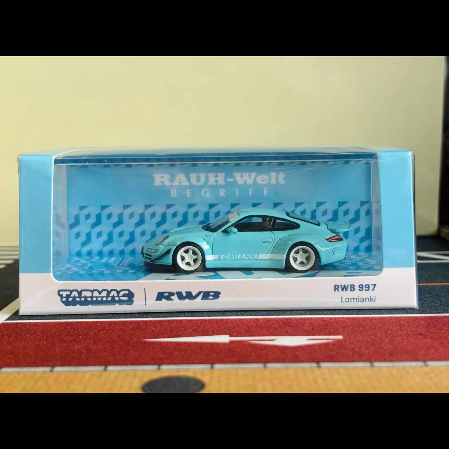 Tarmac Works RWB 997 Lomianki
