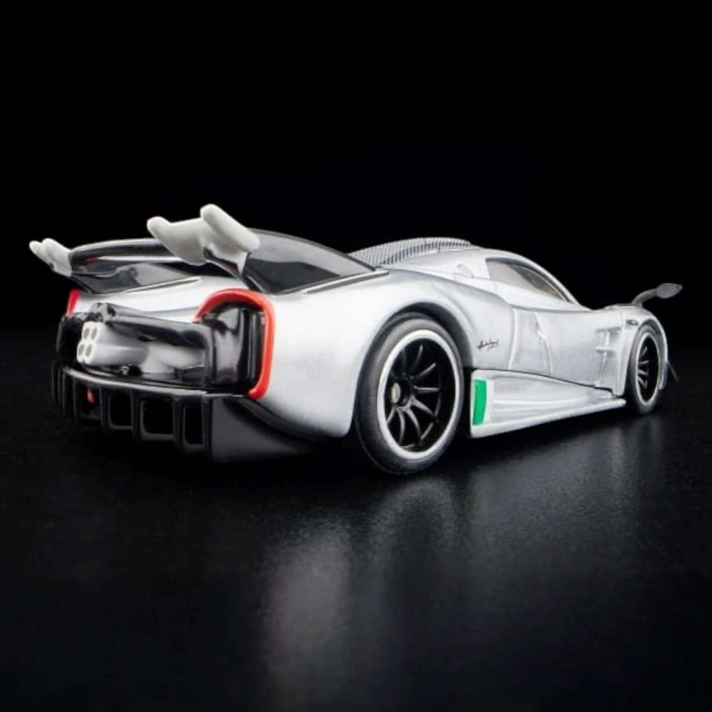 Hot Wheels RLC Exclusive ’21 Pagani Huayra R