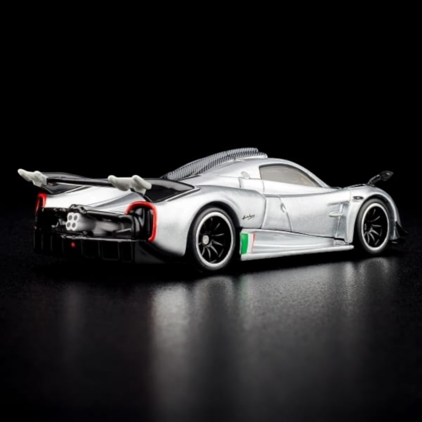 Hot Wheels RLC Exclusive ’21 Pagani Huayra R