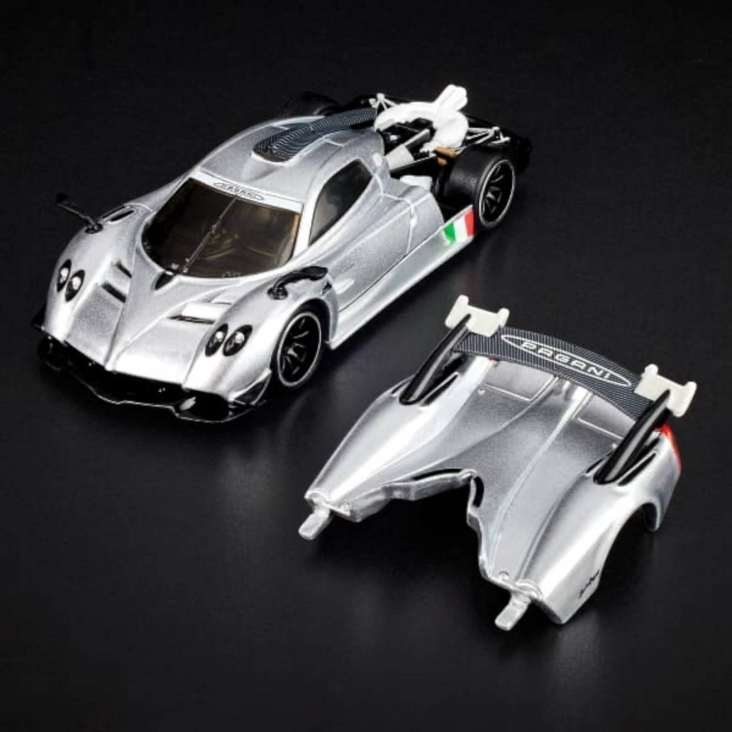Hot Wheels RLC Exclusive ’21 Pagani Huayra R