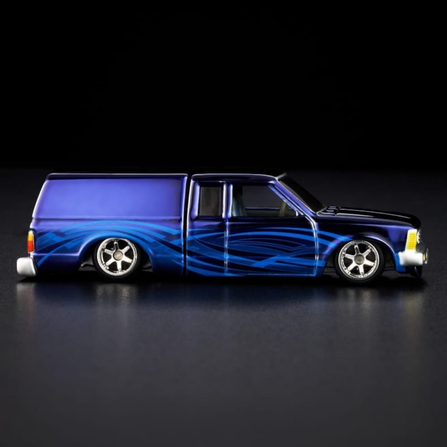 [Pre-Order Advance]: Hot Wheels RLC Exclusive 1986 Nissan 720 King Cab