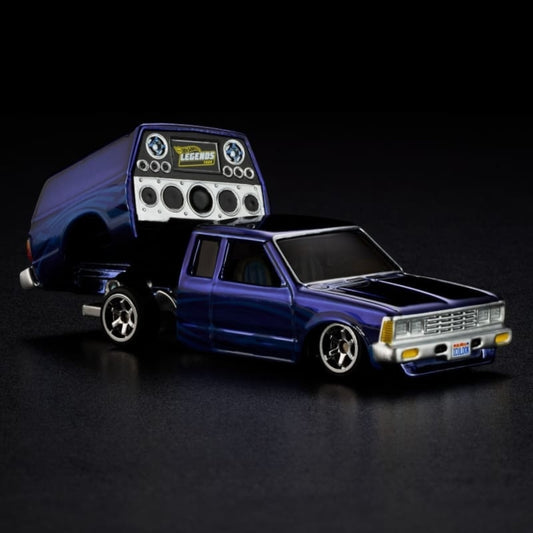 [Pre-Order Advance]: Hot Wheels RLC Exclusive 1986 Nissan 720 King Cab