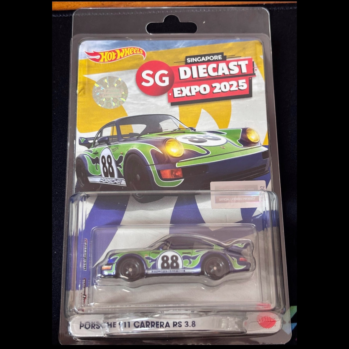 Hot Wheels Porsche 911 Carrera RS 3.8 | Left facing | Singapore Diecast Expo 2025
