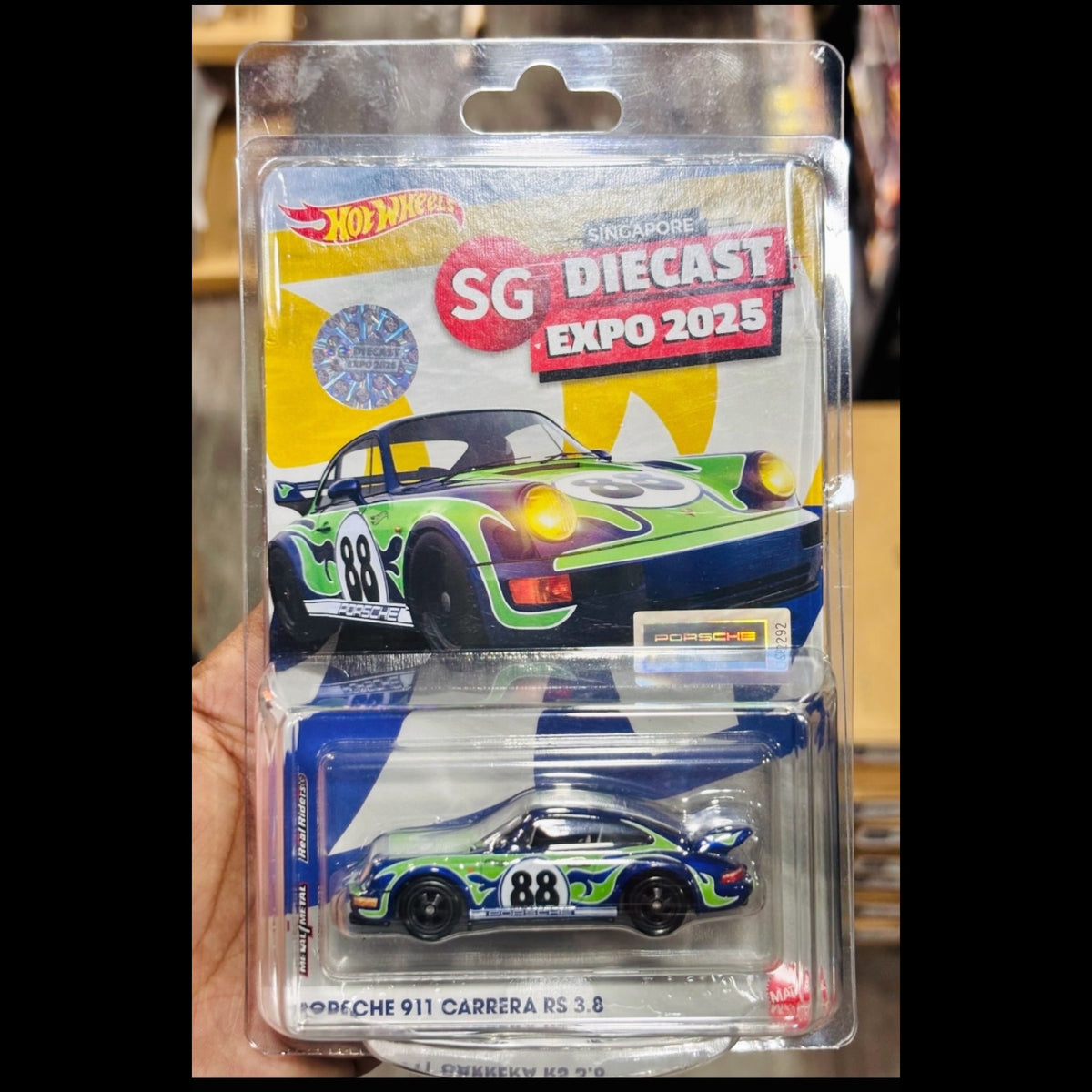 Hot Wheels Porsche 911 Carrera RS 3.8 | Left facing | Singapore Diecast Expo 2025