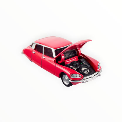[Pre-Order Advance]: Hot Wheels x MoMA Citroën DS 23 Sedan