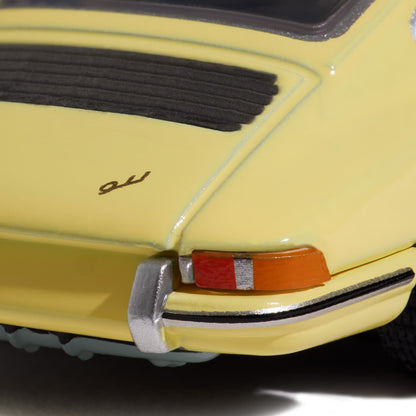 Hot Wheels x MoMA 1965 Porsche 911 Coupe 1:64 diecast - DiecastYard